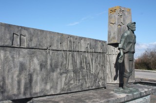 Monument en hommage aux migrants Monument en hommage aux migrants